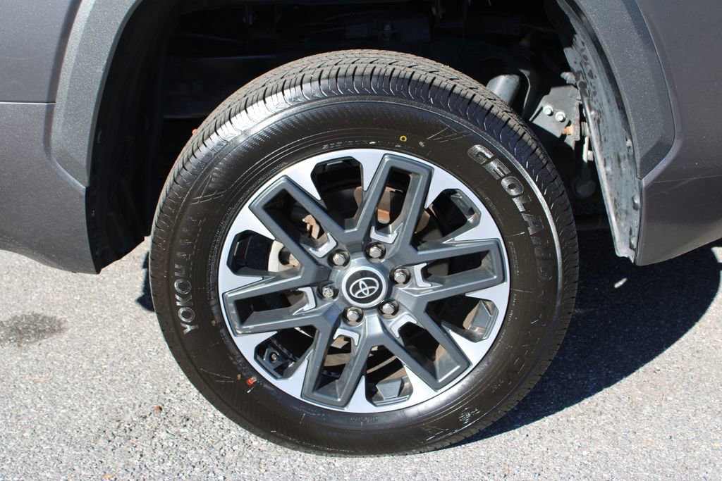 Used 2022 Toyota Tundra Limited image 35