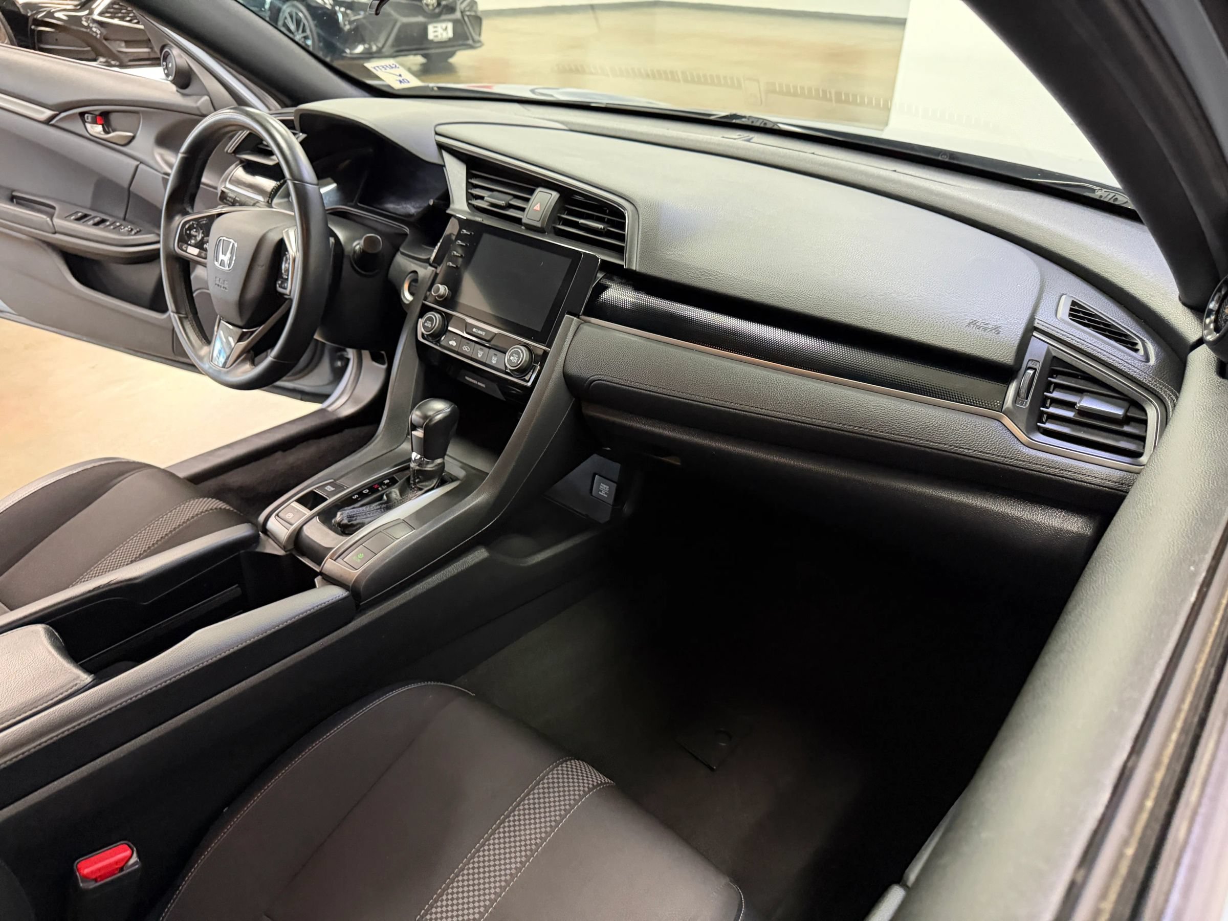 Used 2020 Honda Civic Sport image 24