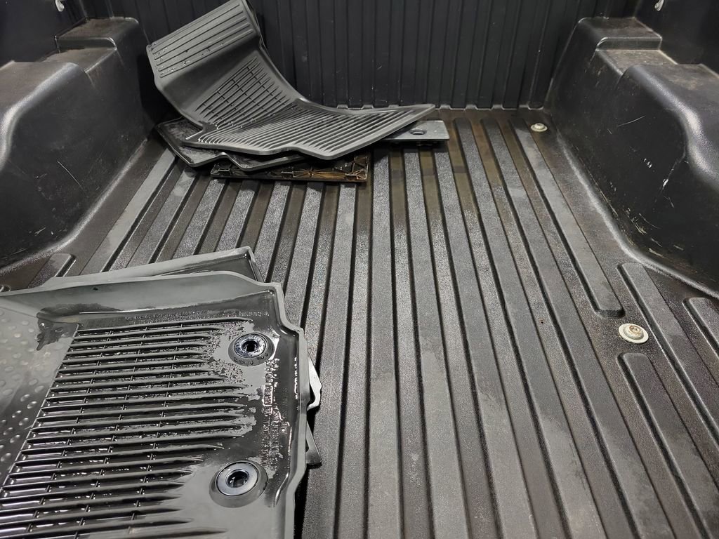 Used 2018 Toyota Tacoma SR w/ SR Convenience Package image 7