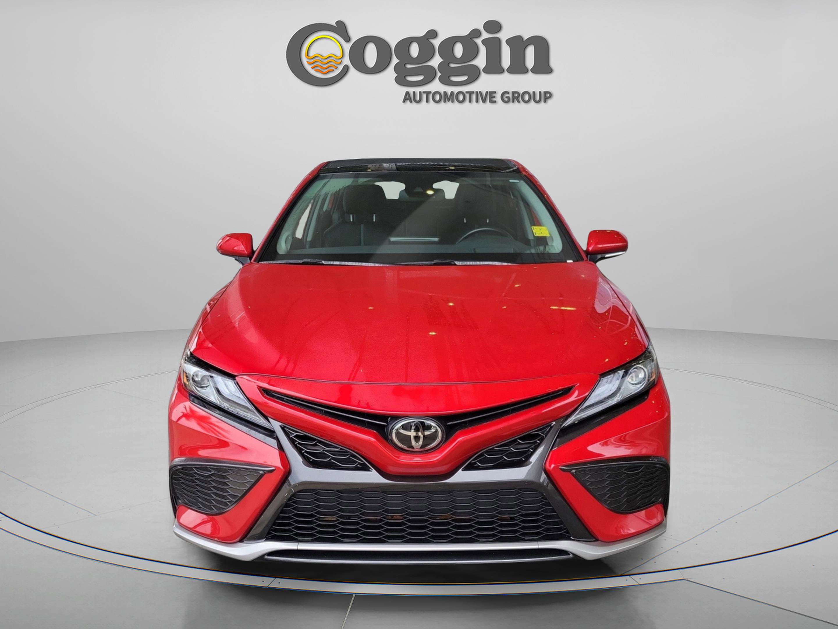 Used 2022 Toyota Camry XSE image 7