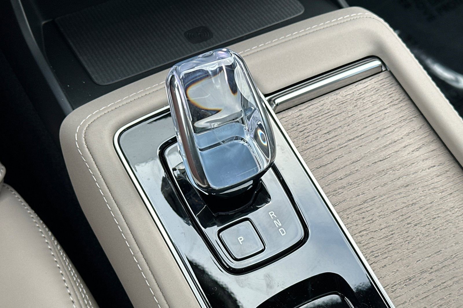 New 2026 Volvo XC90 B6 Ultra w/ Protection Package image 25