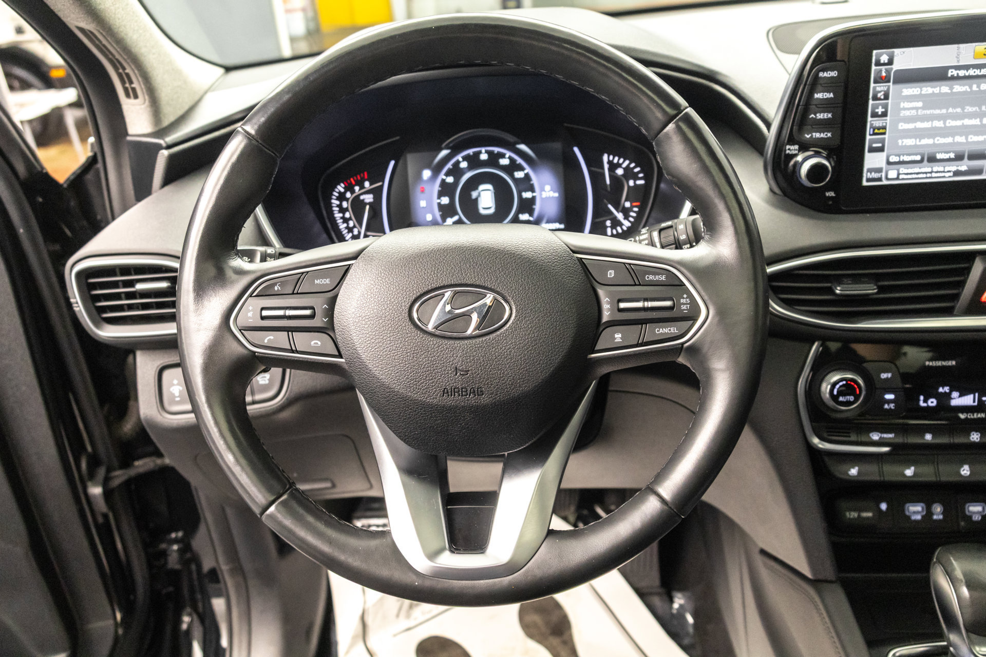 Used 2020 Hyundai Santa Fe Limited w/ Cargo Package AWD/4WD image 24
