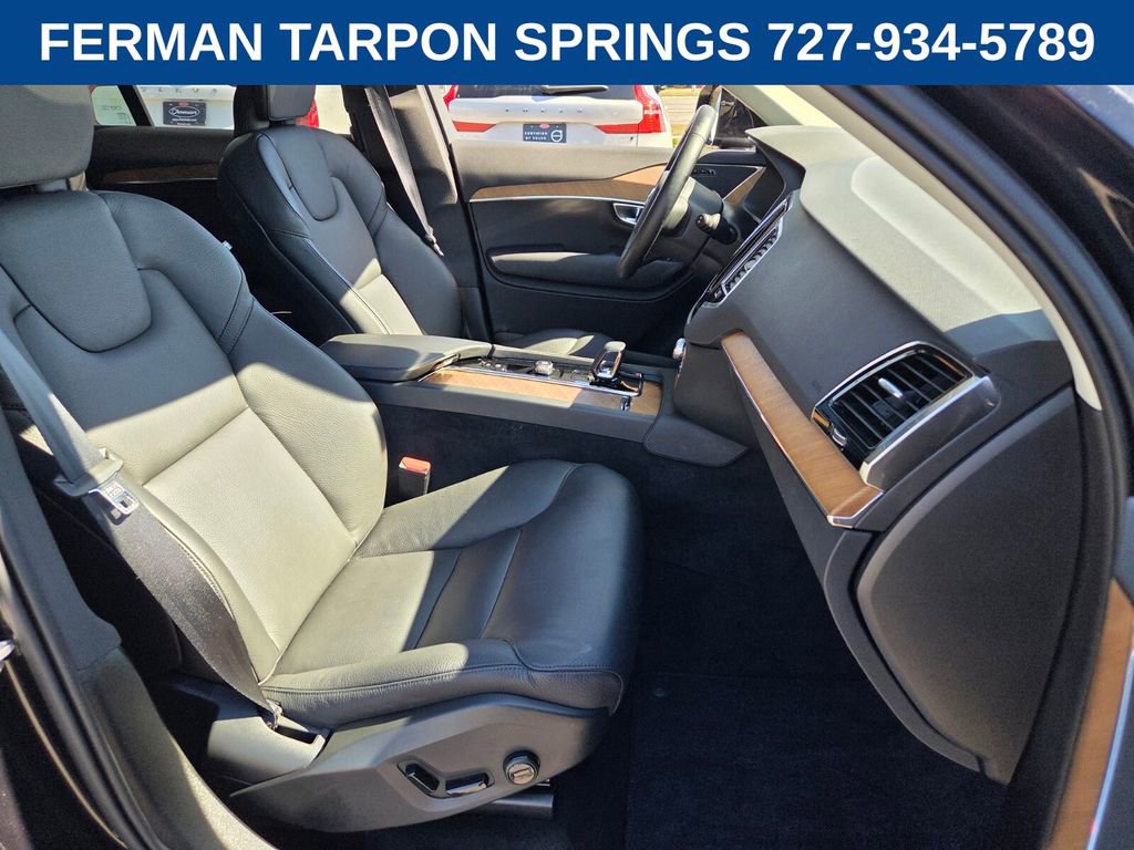 Certified 2025 Volvo XC90 B6 Plus image 31
