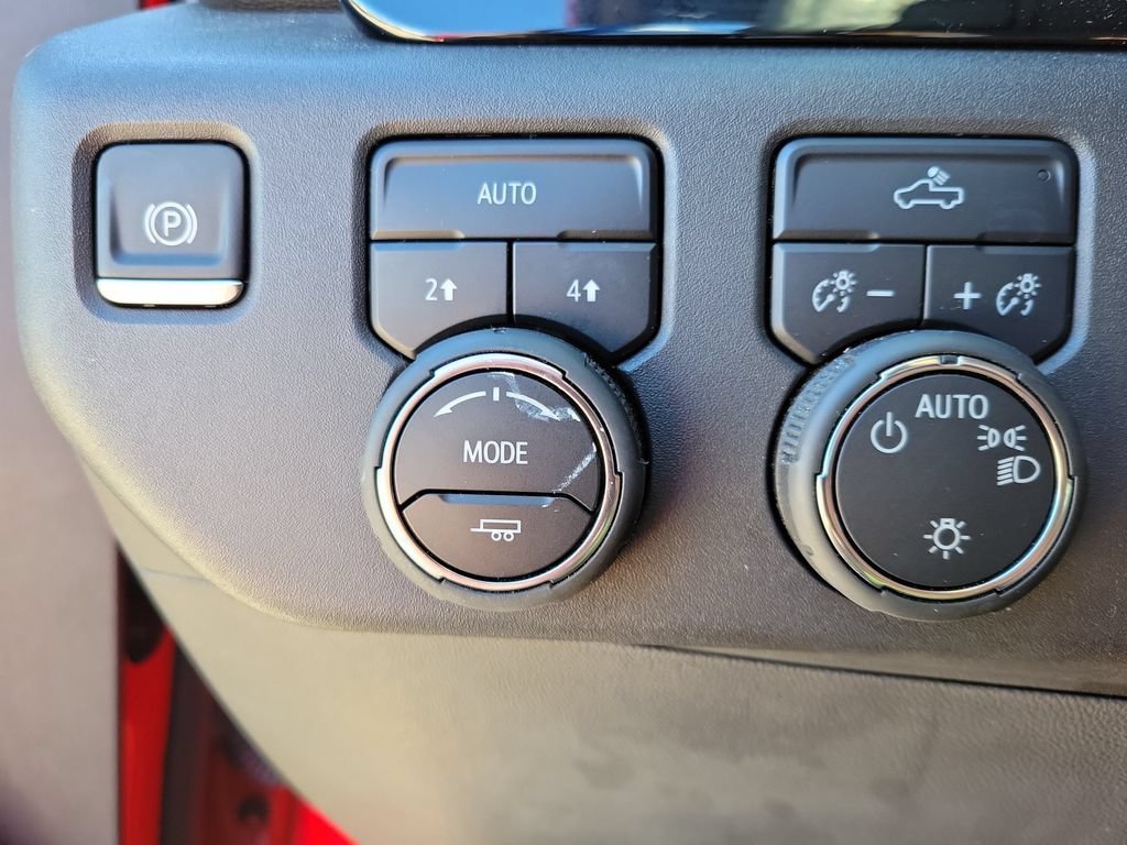 Used 2024 Chevrolet Silverado 1500 LT AWD/4WD image 23