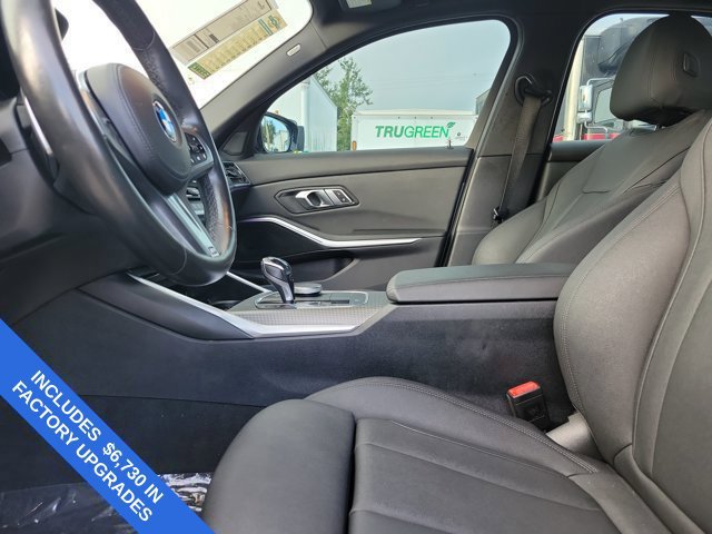Used 2020 BMW 330i Sedan w/ M Sport Package RWD image 19