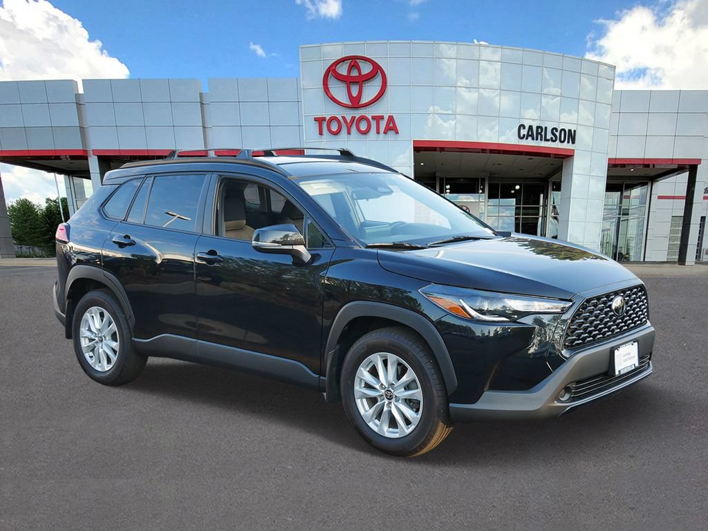 Certified 2024 Toyota Corolla Cross LE AWD/4WD image 2