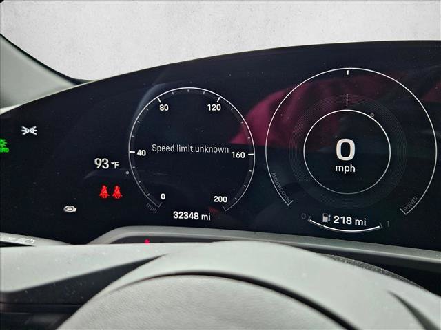 Used 2022 Porsche Taycan RWD image 10