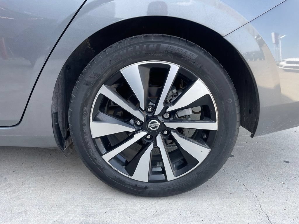 Certified 2023 Nissan Sentra SV w/ SV Premium Package FWD image 18