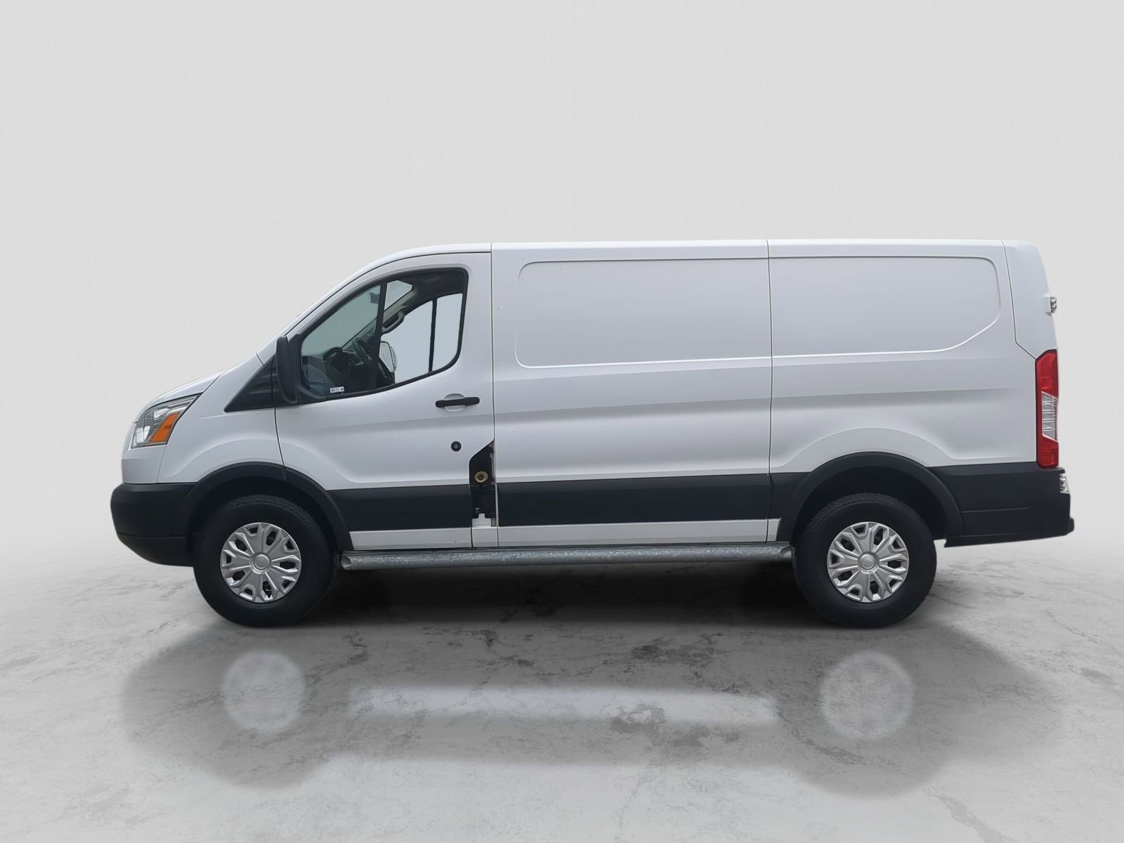 Used 2015 Ford Transit 250 130 Low Roof w/ Exterior Upgrade Package image 3