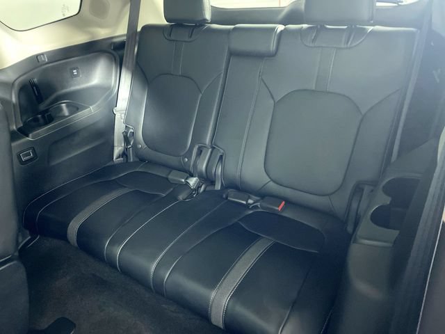 Used 2024 Honda Pilot Touring image 23
