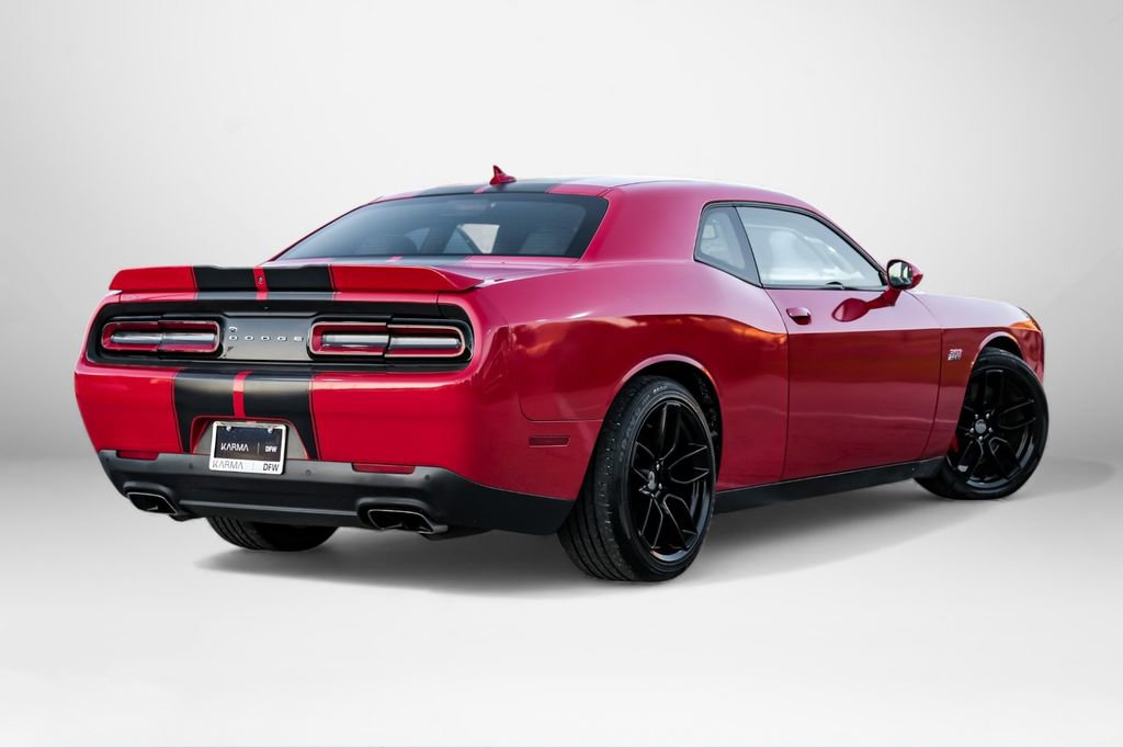 Used 2015 Dodge Challenger SRT w/ Technology Group image 6