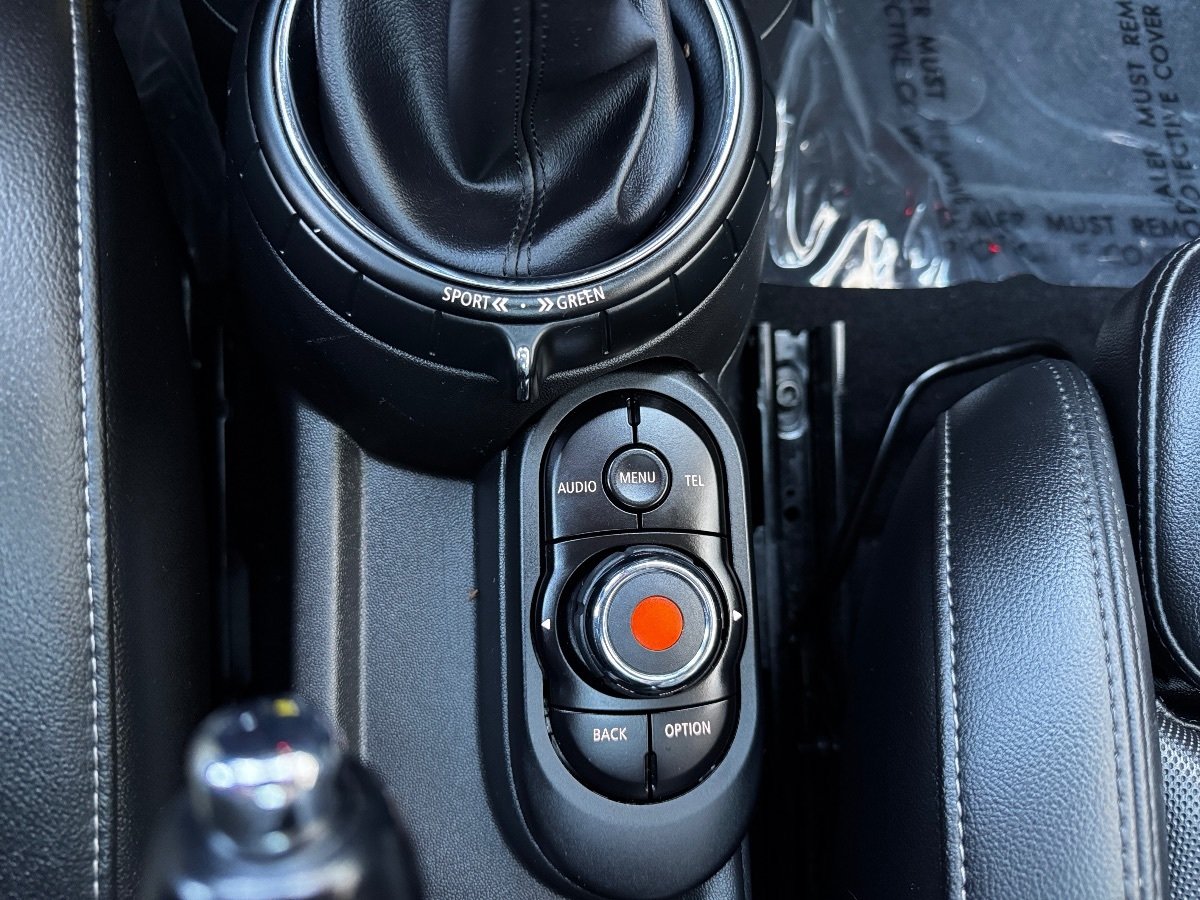 Used 2015 MINI Cooper S FWD image 28