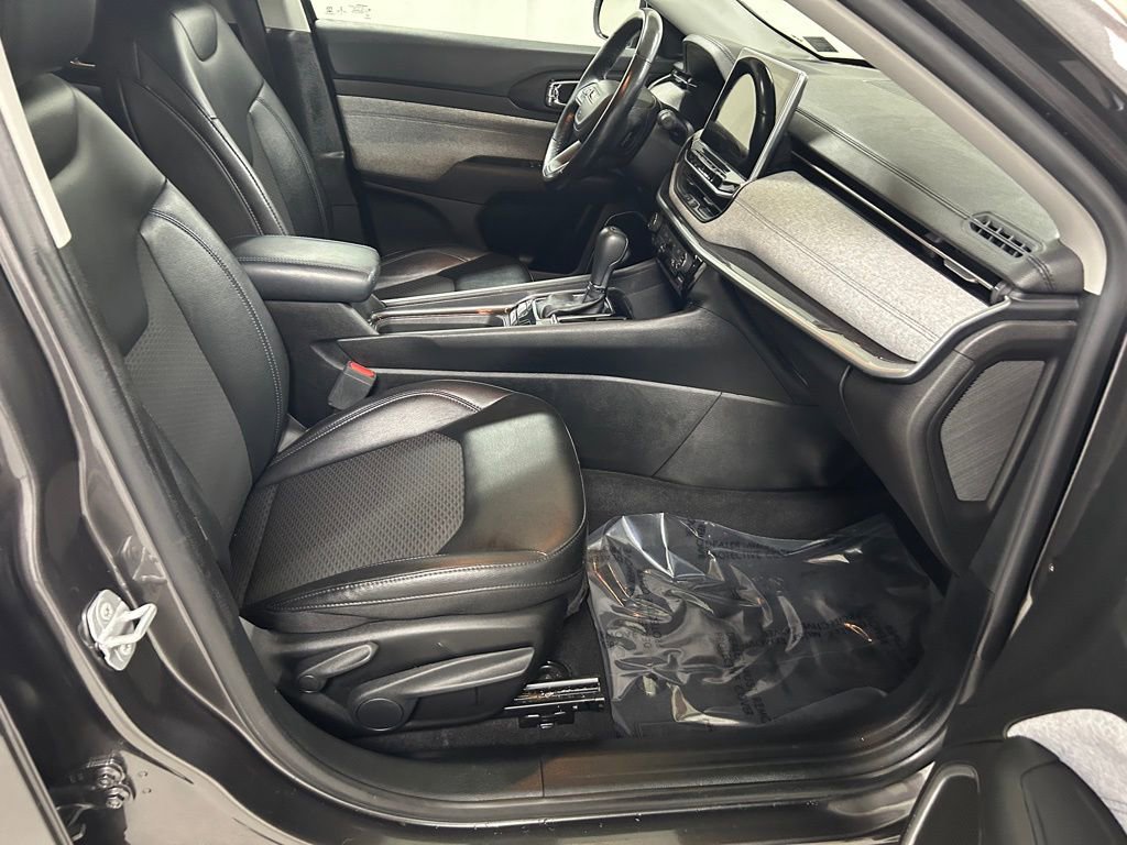 Used 2022 Jeep Compass Latitude w/ Convenience Group image 13
