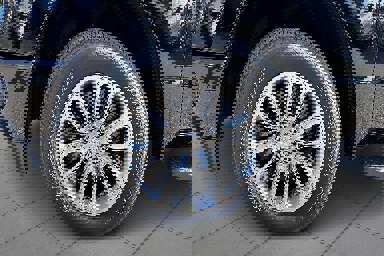 Used 2024 RAM 1500 Laramie image 11