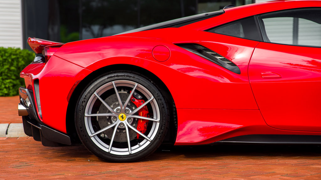 Used 2020 Ferrari 488 Pista Coupe RWD image 8