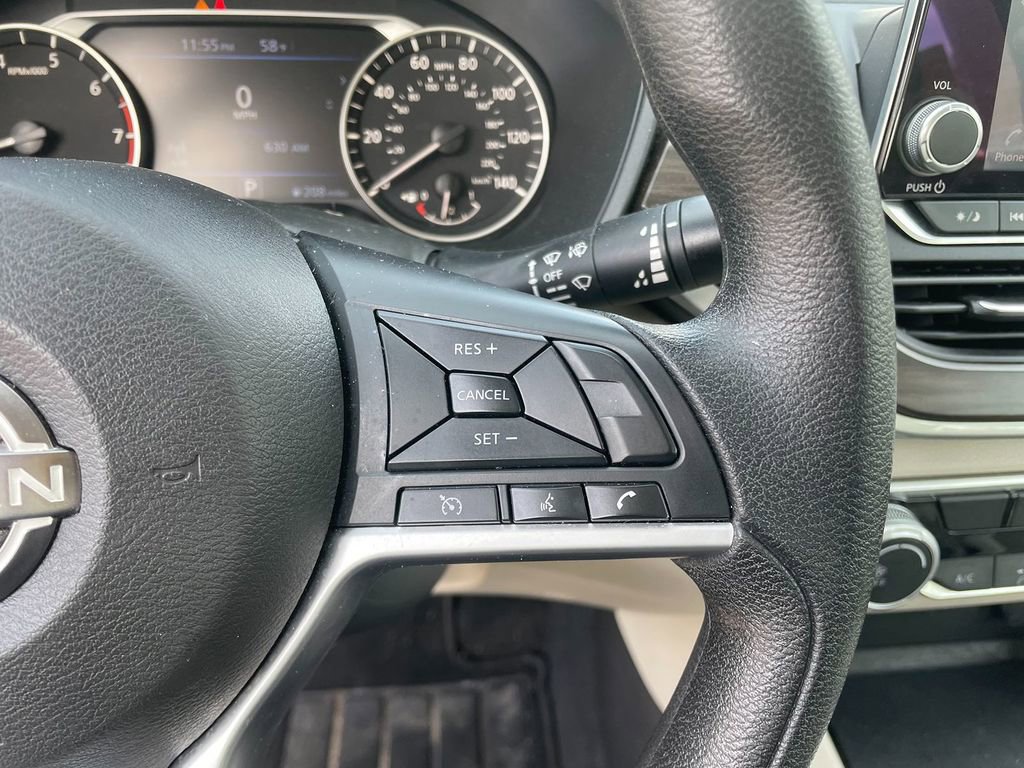 Used 2024 Nissan Altima 2.5 SV image 17