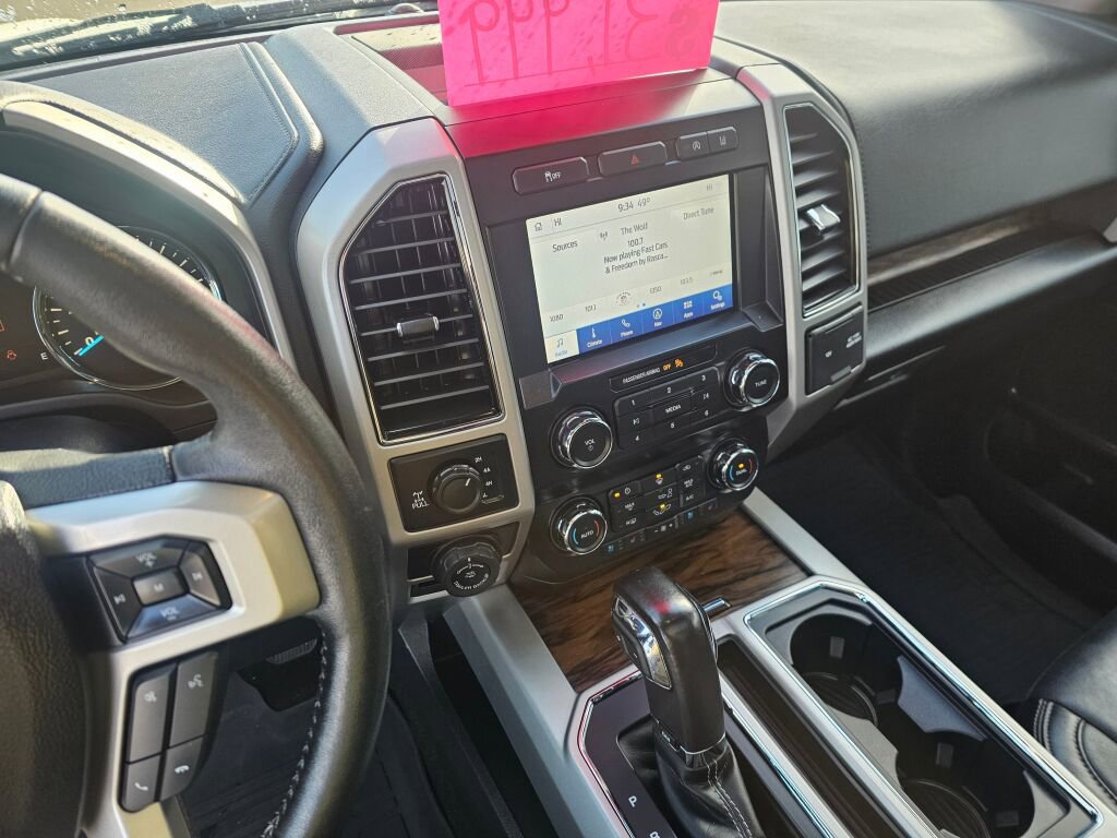Used 2020 Ford F150 Lariat image 23
