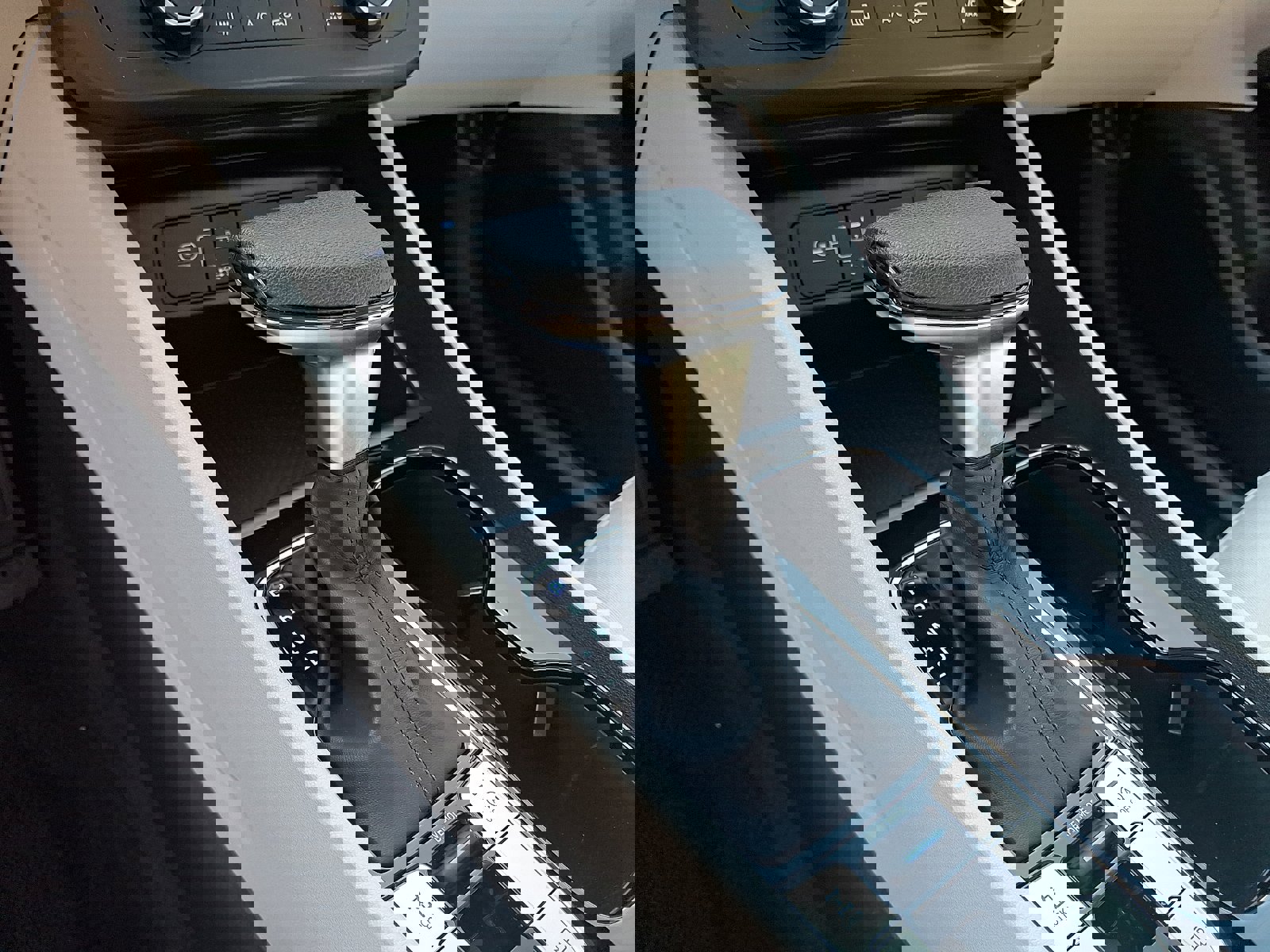 Certified 2025 Hyundai Tucson SE image 15