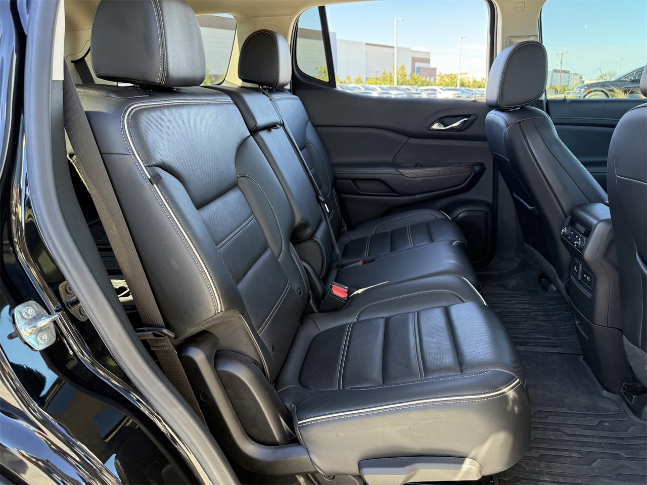 Used 2022 GMC Acadia Denali w/ Denali Technology Package image 29