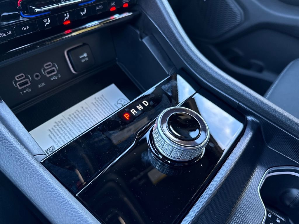 New 2025 Jeep Grand Cherokee L Laredo w/ Luxury Tech Group I image 37