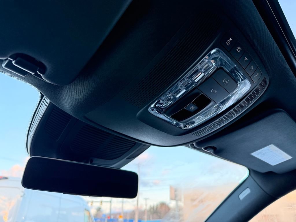 Used 2024 Mercedes-Benz GLE 450e 4MATIC image 35