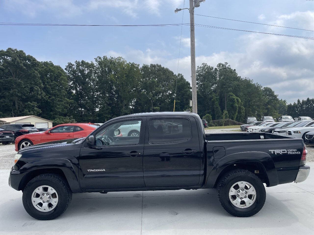 Used 2015 Toyota Tacoma 4x4 Double Cab w/ TRD Off-Road Package image 4