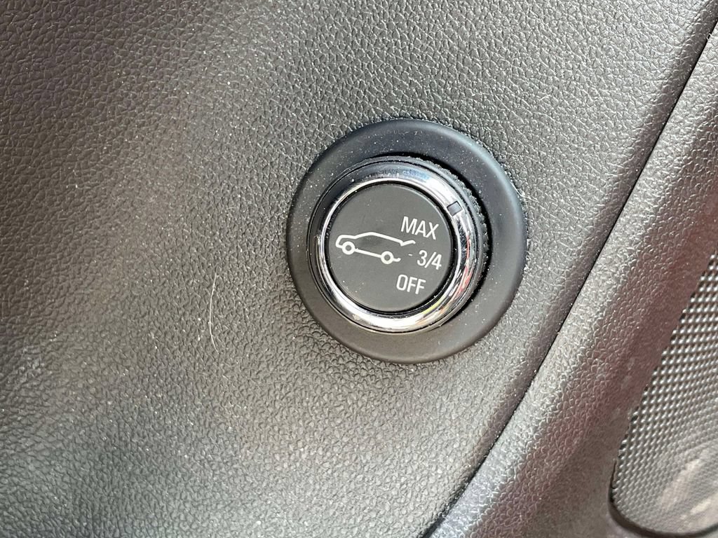 Used 2024 Chevrolet Blazer LT w/ Convenience Package FWD image 19