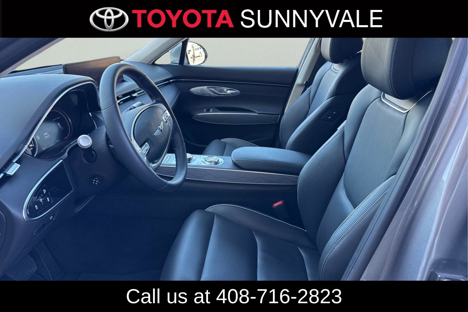 Used 2024 Genesis GV70 2.5T Advanced w/ Advanced Package image 14