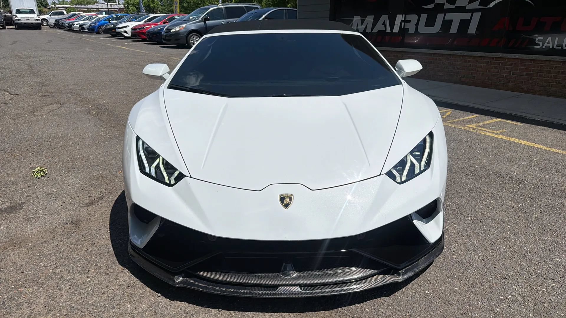 Used 2021 Lamborghini Huracan EVO RWD image 2