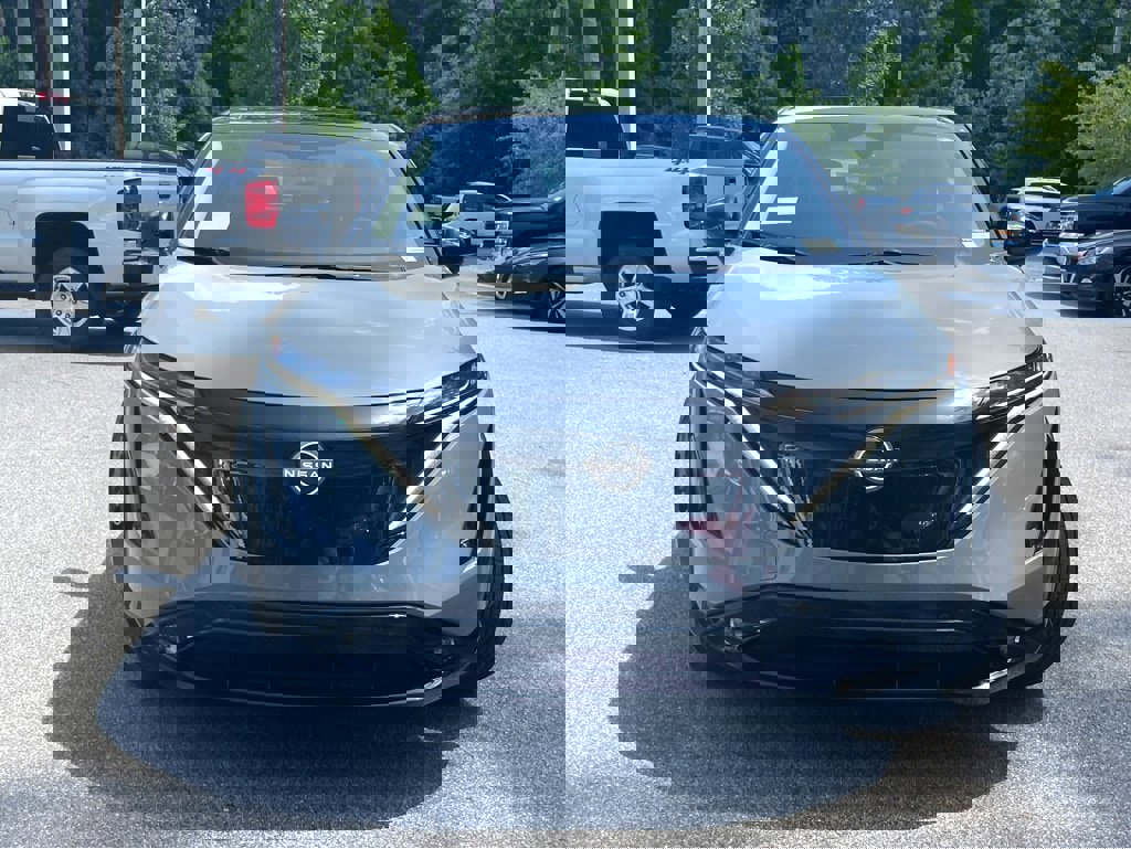 New 2023 Nissan Ariya FWD image 2