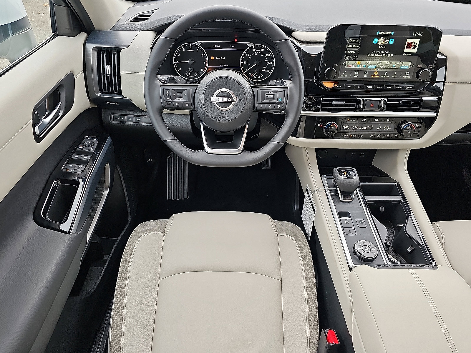 New 2025 Nissan Pathfinder SL image 7