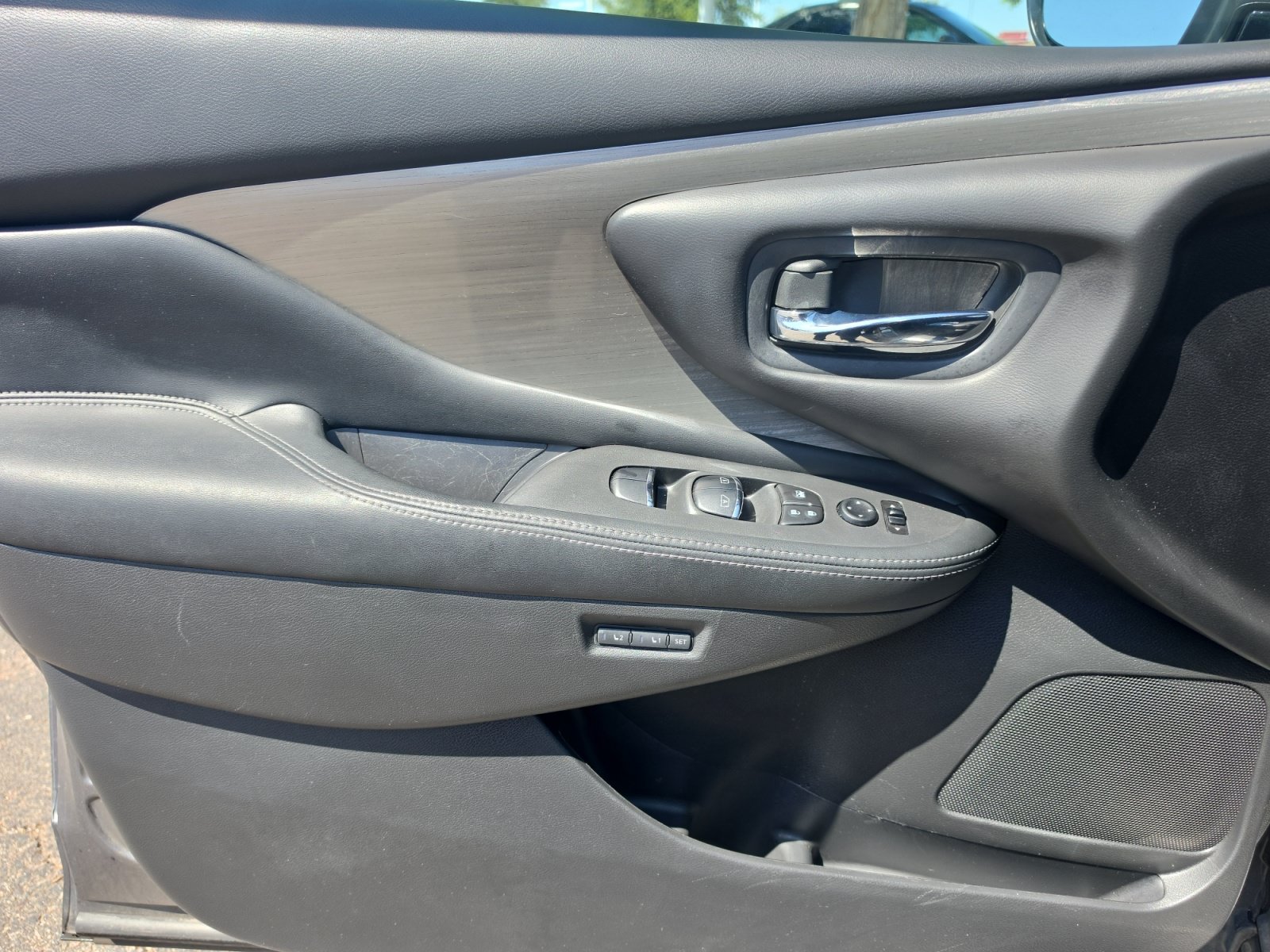 Used 2017 Nissan Murano SL FWD image 9