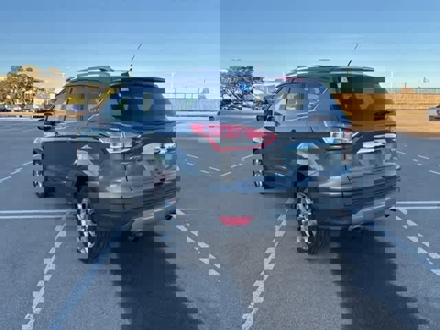 Used 2014 Ford Escape Titanium image 3