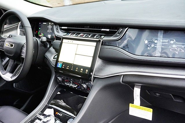 New 2023 Jeep Grand Cherokee Limited 4xe image 12