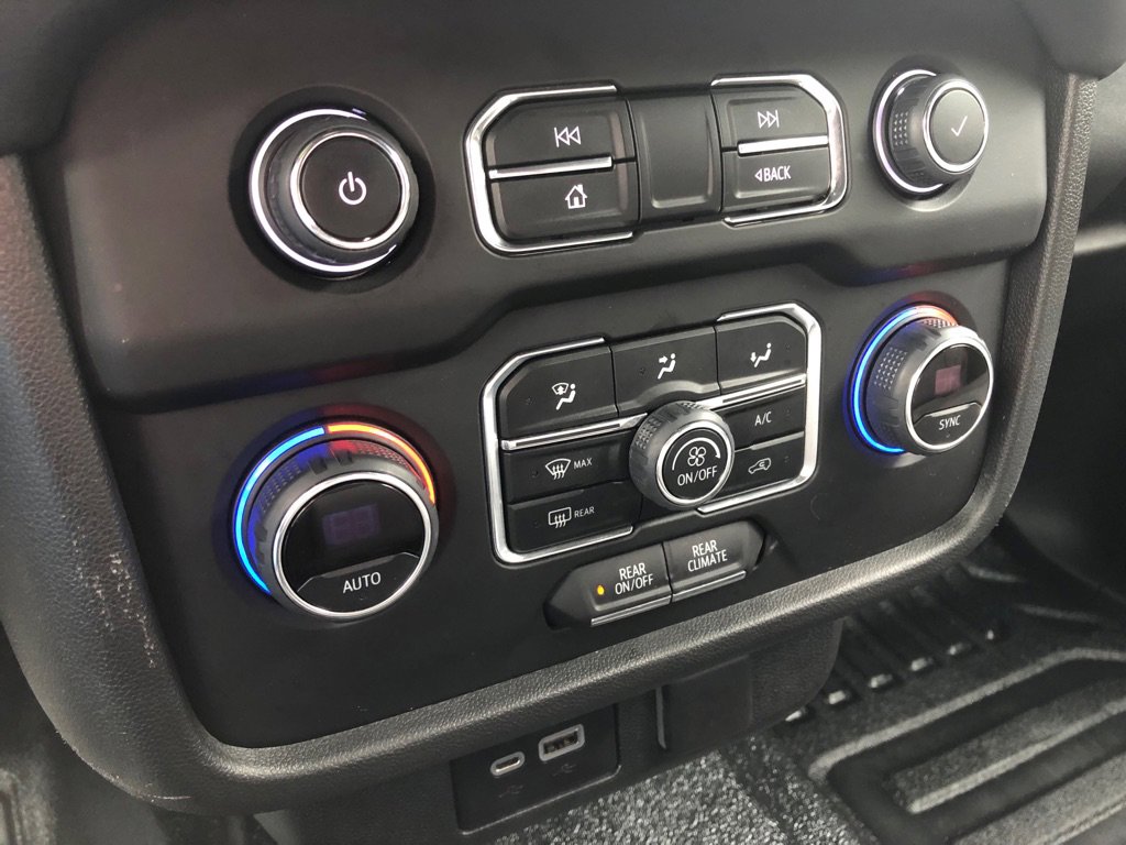 Used 2021 Chevrolet Tahoe 4WD w/ Remote Keyless Entry Package image 28