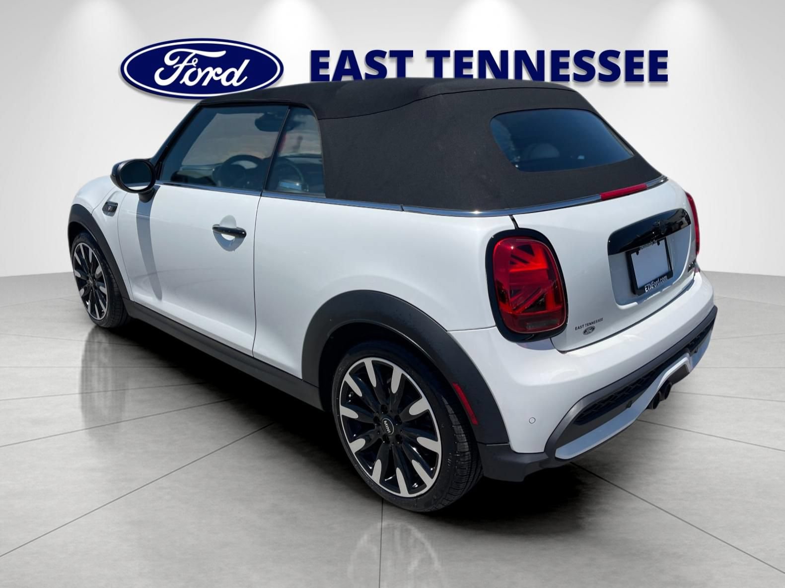 Used 2023 MINI Cooper S FWD image 5