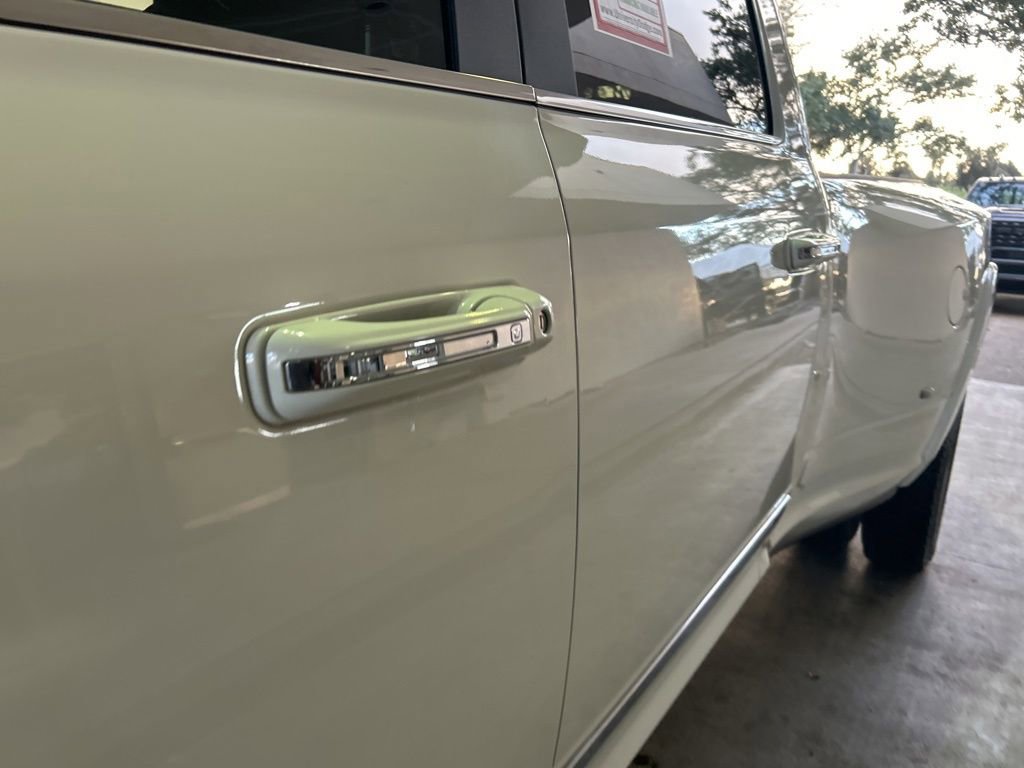 Used 2020 RAM 3500 Limited image 17