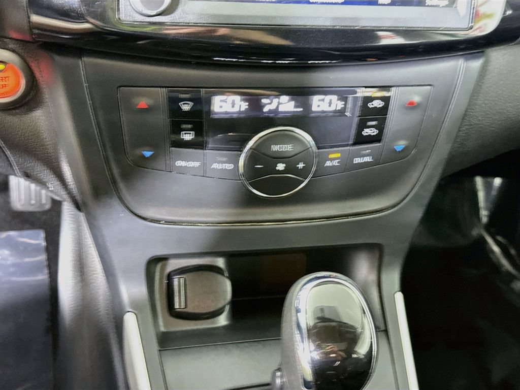 Used 2019 Nissan Sentra SV w/ Special Edition Package FWD image 7