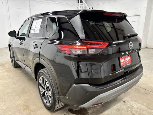 Used 2023 Nissan Rogue SV image 5