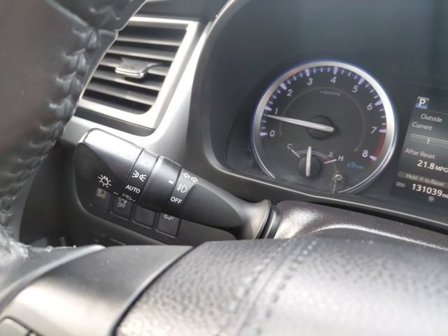 Used 2019 Toyota Highlander XLE FWD image 35
