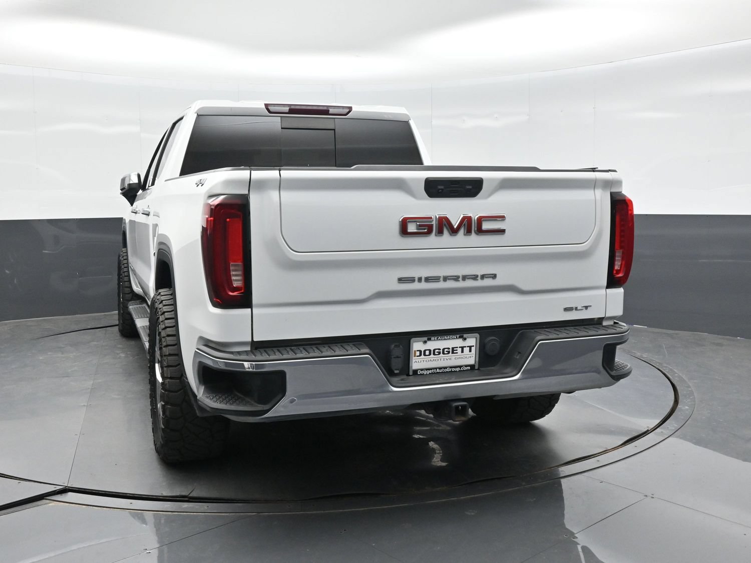 Used 2022 GMC Sierra 1500 SLT w/ SLT Convenience Package AWD/4WD image 7
