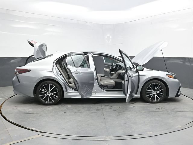 Used 2022 Toyota Camry SE FWD image 40