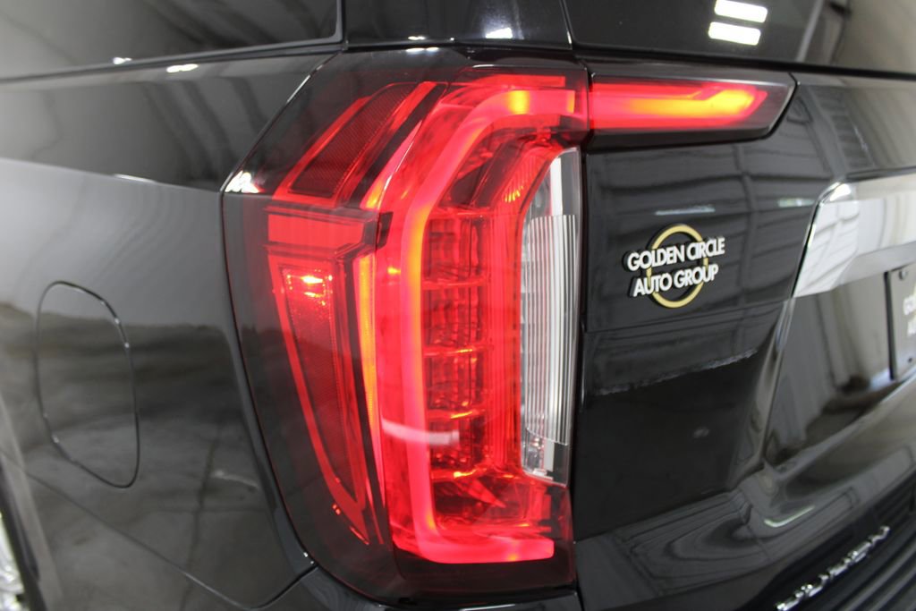 Used 2023 GMC Yukon XL SLT w/ SLT Luxury Package RWD image 26