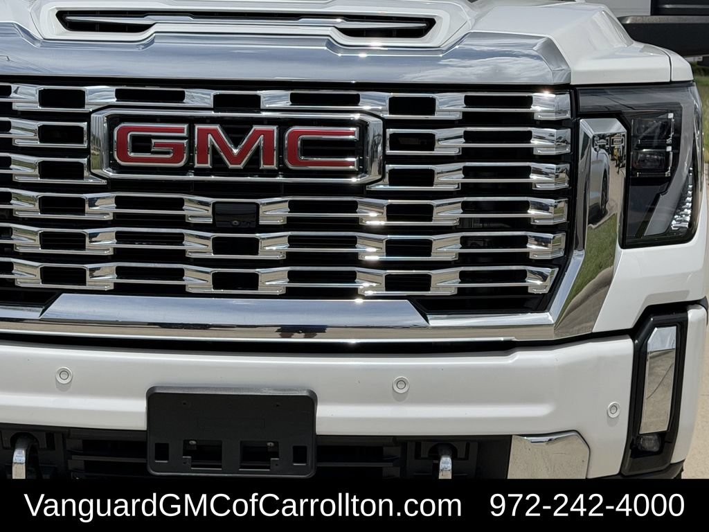 Used 2024 GMC Sierra 2500 Denali w/ Denali Reserve Package AWD/4WD image 4