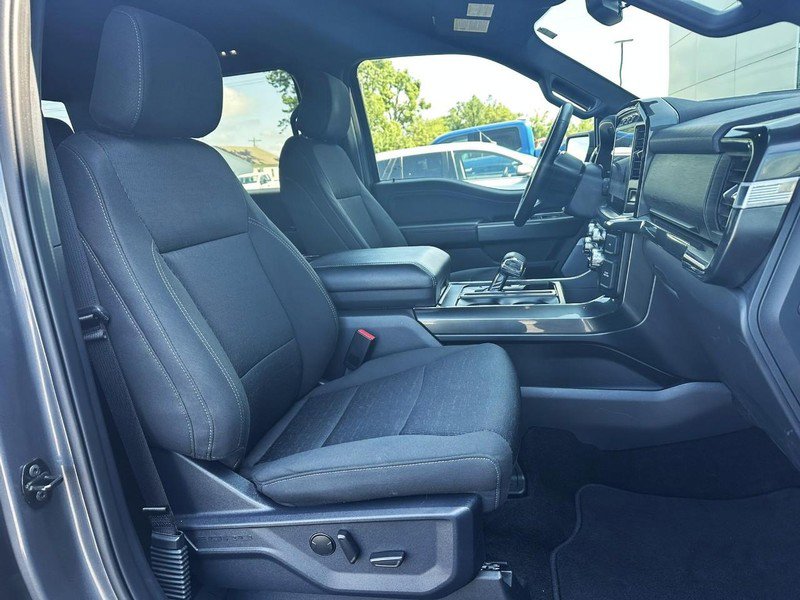 Used 2022 Ford F150 XLT w/ Equipment Group 302A High image 17