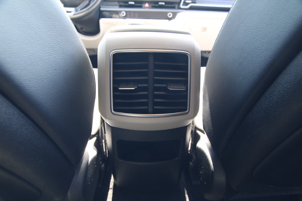 Used 2023 Kia Sportage EX FWD image 35