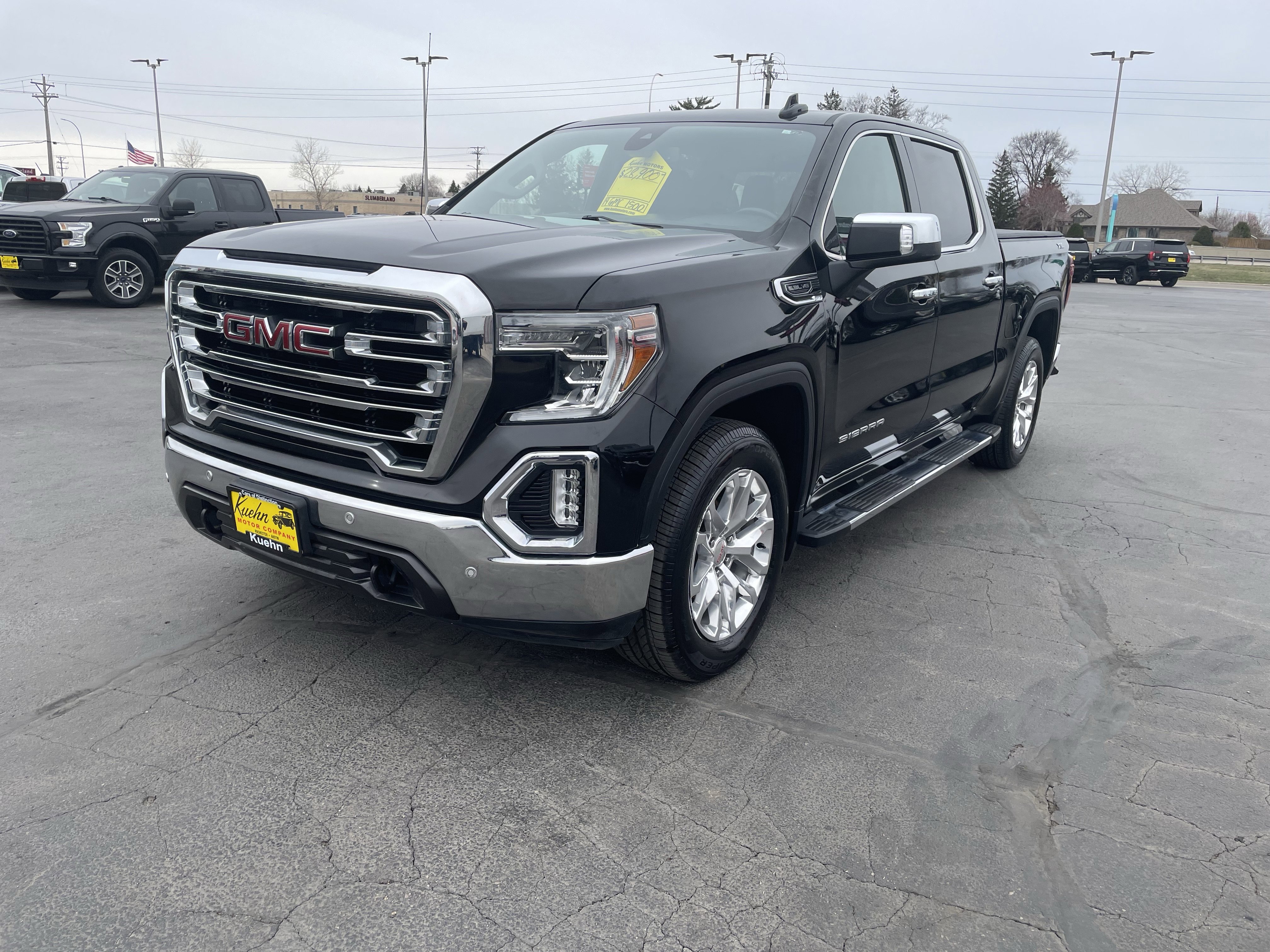 Used 2019 GMC Sierra 1500 SLT w/ SLT Premium Plus Package AWD/4WD image 4