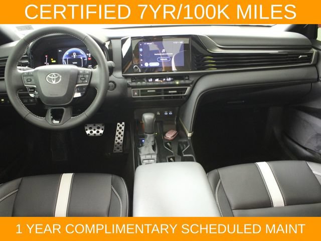 Used 2025 Toyota Camry SE FWD image 14
