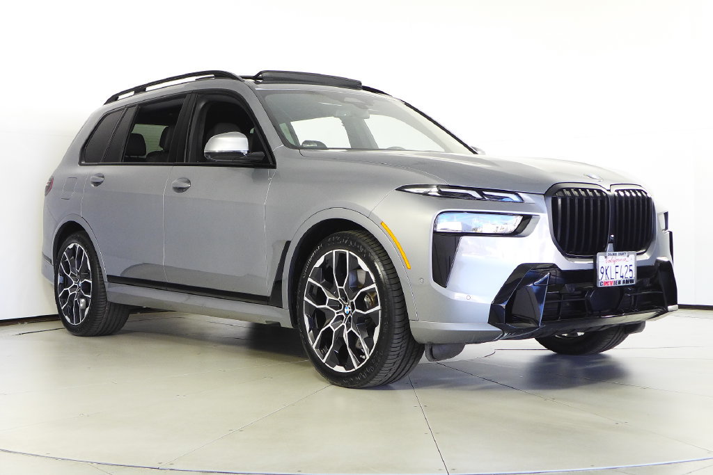 Used 2024 BMW X7 xDrive40i w/ M Sport Package AWD/4WD image 4