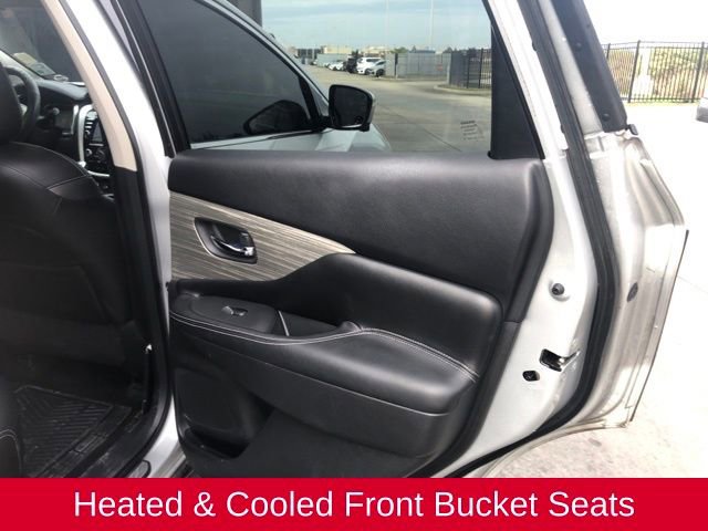 Used 2015 Nissan Murano Platinum w/ Platinum Technology Package image 17